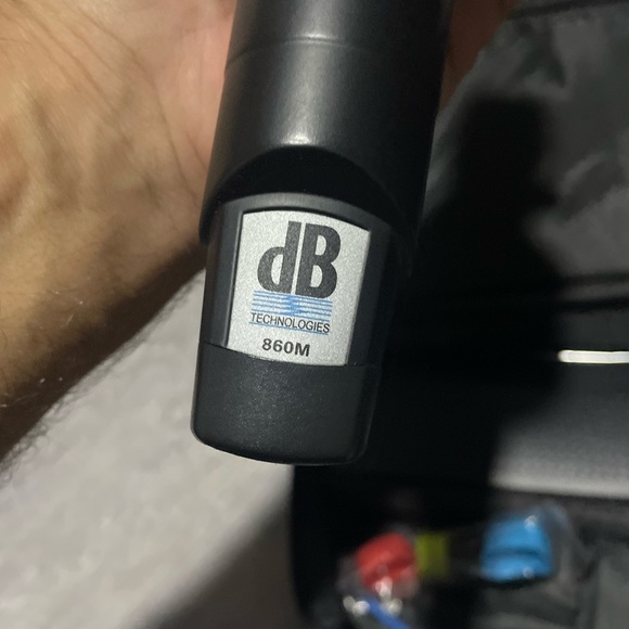 Db Technologies handheld microphone multi frequency - Picture 2 of 9